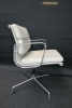 VITRA SOFT PAD CHAIR EA 208 64030