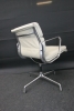 VITRA SOFT PAD CHAIR EA 208 64031