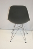 Vitra Eames DSR Plastic Chair Zwart 58210