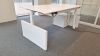 Zit-Sta bureau Ahrend Four Two met ladenblok 73646