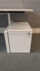 Bureau Ahrend Four Two met ladenblok 73684