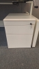 Bureau Ahrend Four Two met ladenblok 73617