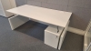 Bureau Ahrend Four Two met ladenblok 73614