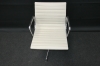 VITRA ALU CHAIR EA 108 in leder (refurbished) 64059