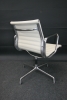 VITRA ALU CHAIR EA 108 in leder 64062