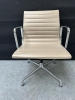 VITRA ALU CHAIR EA 108 in leder (refurbished) 71219
