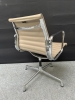 VITRA ALU CHAIR EA 108 in leder (refurbished) 71224