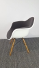 Vitra Eames DAW Plastic Chair 2e hands) 76580