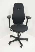 Ergonomische bureaustoel Kinnarps PLUS(6) zwart (refurbished)