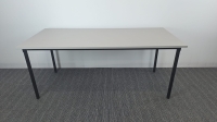 2 stuks kantinetafel FLOKK 2e keus