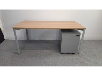 Bureau BENE met ladenblok Drisag