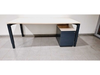 Bureau Pami met ladenblok