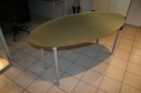 Ovale vergadertafel BULO MT in gerookt glas