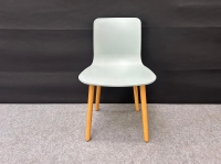 Design bezoekersstoel Vitra HAL R Wood (2e hands)