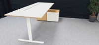 Elektrisch zit/sta hoekbureau BENE 