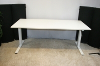 Slinger in hoogte verstelbaar bureau Palmberg (refurbished)