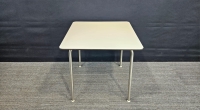 Kantinetafel Vitra