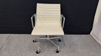 Bureaustoel Herman Miller EA 117