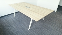 Design vergadertafel Bene 2400 x 1200