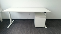 Elektrisch zit/sta bureau BENE
