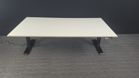 Elektrisch zit/sta bureau Loctek 