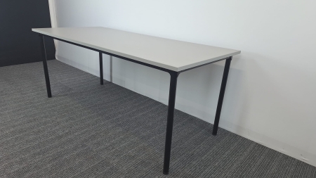 2 stuks kantinetafel FLOKK 2e keus