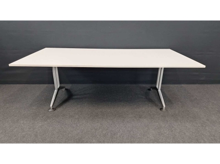 Vergadertafel Wilkhahn
