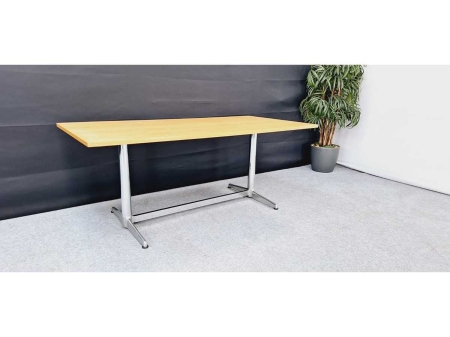 Retro vergadertafel CEKA