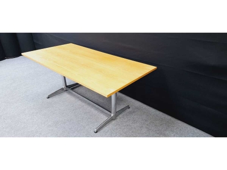 Retro vergadertafel CEKA