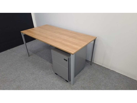 Bureau BENE met ladenblok Drisag