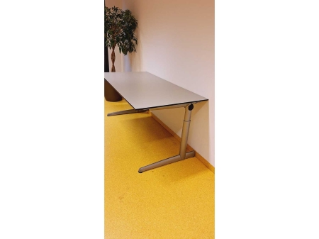 Bureau Ahrend 500