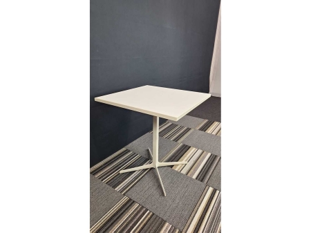 4 st. kantinetafel NN