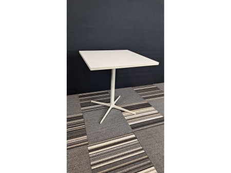 4 st. kantinetafel NN
