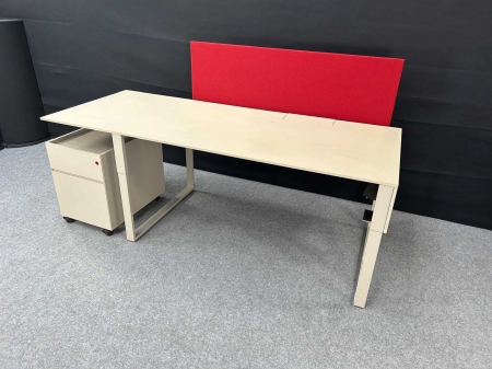Bureau BULO met ladenblok