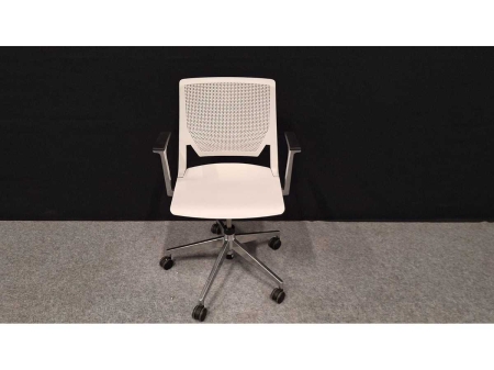 2 design vergadertafelstoelen Haworth