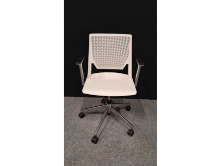 2 design vergadertafelstoelen Haworth