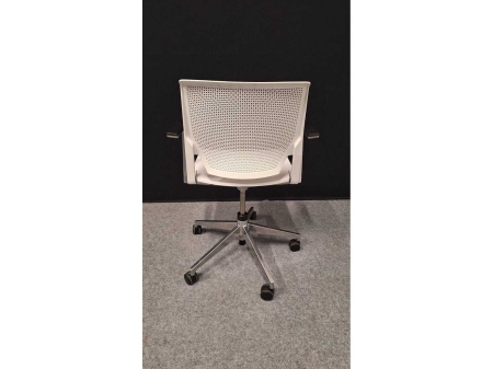 2 design vergadertafelstoelen Haworth