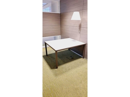 Vergadertafel Ahrend
