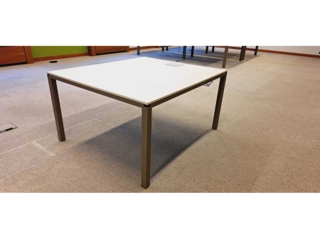 Vergadertafel Ahrend