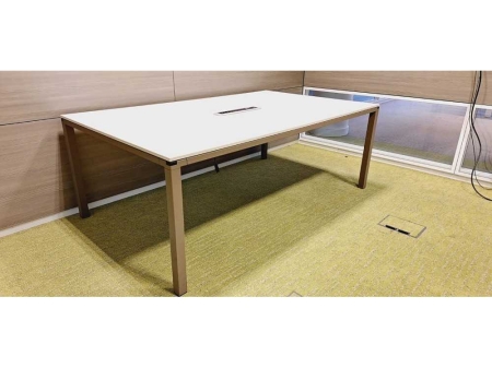 Vergadertafel Ahrend