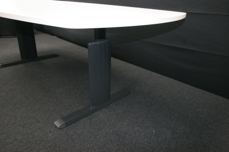 Refurbished vergadertafel Pami