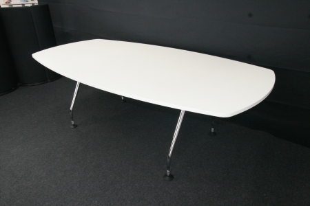 Refurbished vergadertafel Vitra AD HOC