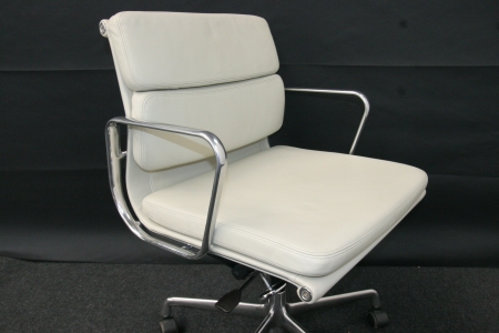 VITRA SOFT PAD CHAIR EA 217 (refurbished)