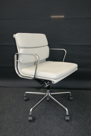 VITRA SOFT PAD CHAIR EA 217 (refurbished)