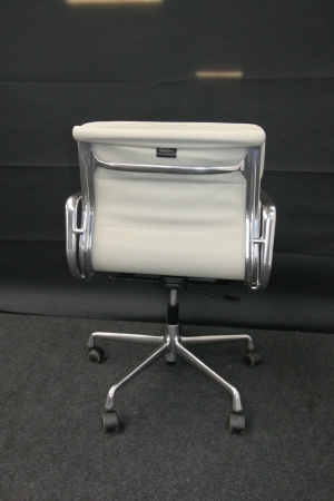 VITRA SOFT PAD CHAIR EA 217 (refurbished)