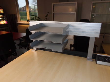 Elektrisch zit/sta hoekbureau Steelcase 1600x1600
