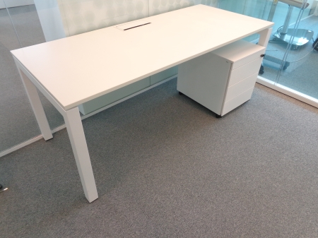 Bureau Pami 1600 x 800 wit