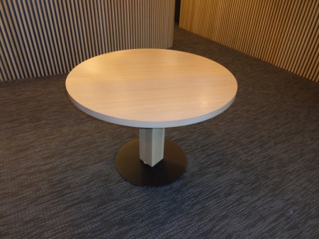 Ronde vergadertafel Alki Emea 
