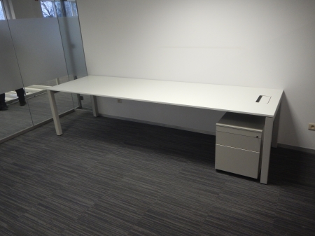 Bureau Pami 3000 x 900 gris-blanc