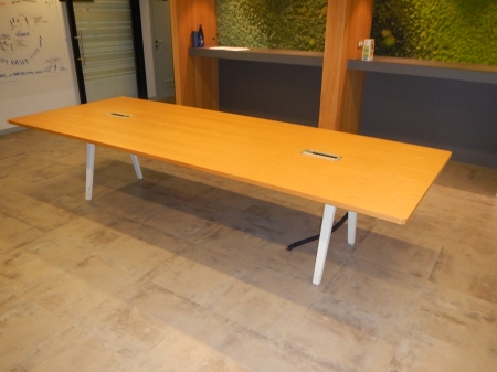 Vergadertafel Vitra Joyn 3200 x 1200 kers